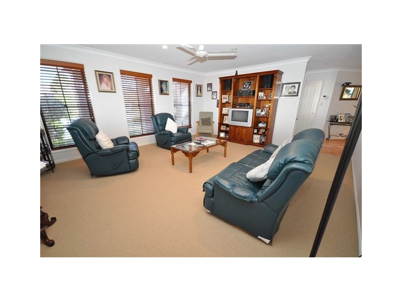 5 Orpington Court, Arundel QLD 4214