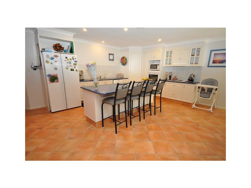 5 Orpington Court, Arundel QLD 4214