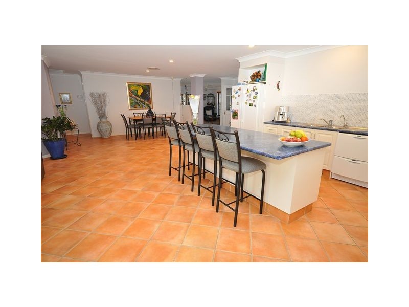 5 Orpington Court, Arundel QLD 4214