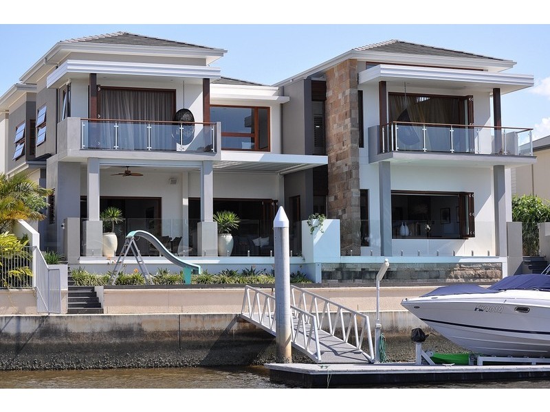 8 North Quay Drive, Biggera Waters QLD 4216