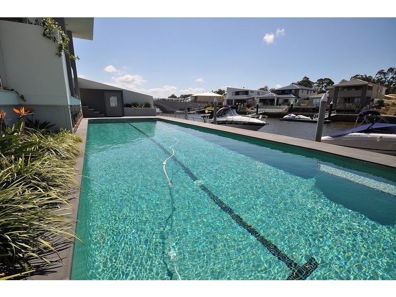 8 North Quay Drive, Biggera Waters QLD 4216