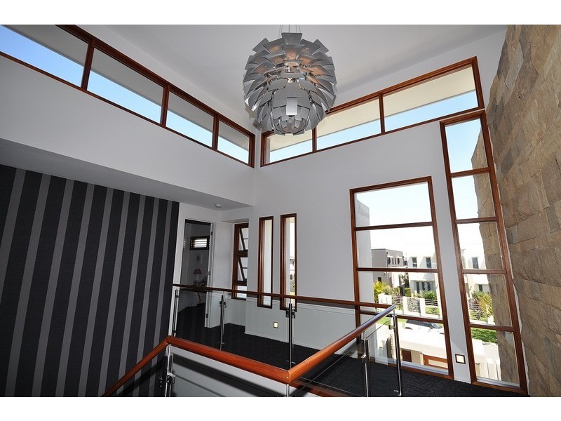 8 North Quay Drive, Biggera Waters QLD 4216