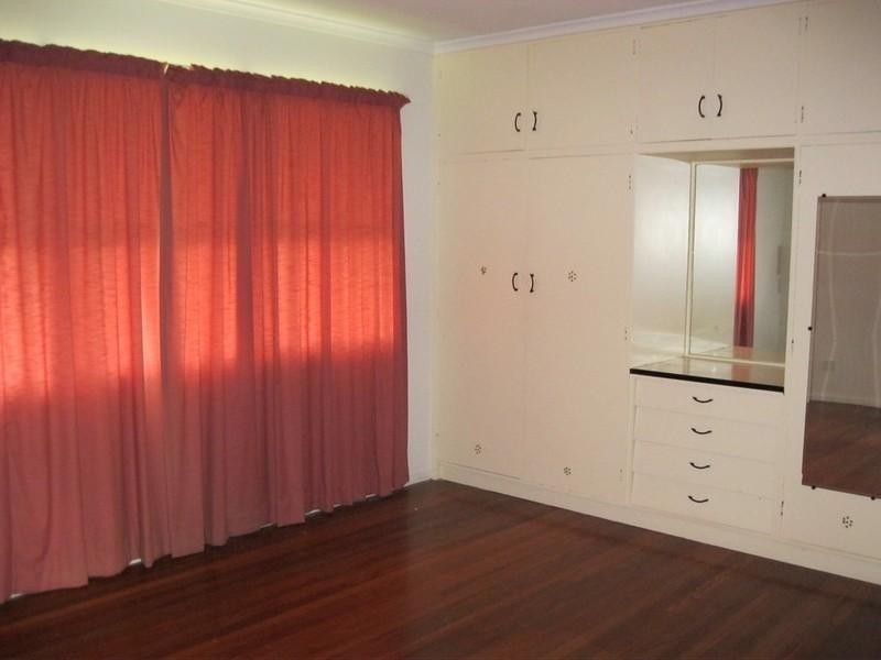 16 Norfolk Avenue, Surfers Paradise QLD 4217