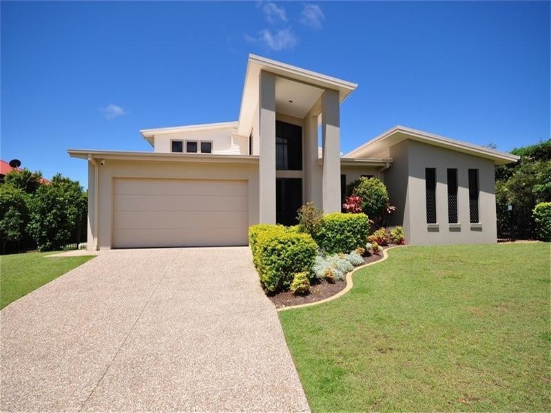 41 Hillary Circuit, Pacific Pines QLD 4211