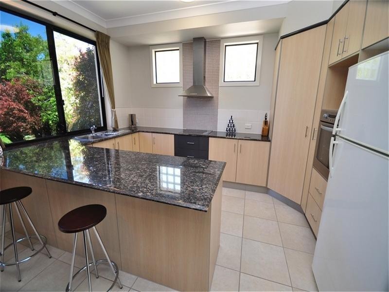 41 Hillary Circuit, Pacific Pines QLD 4211