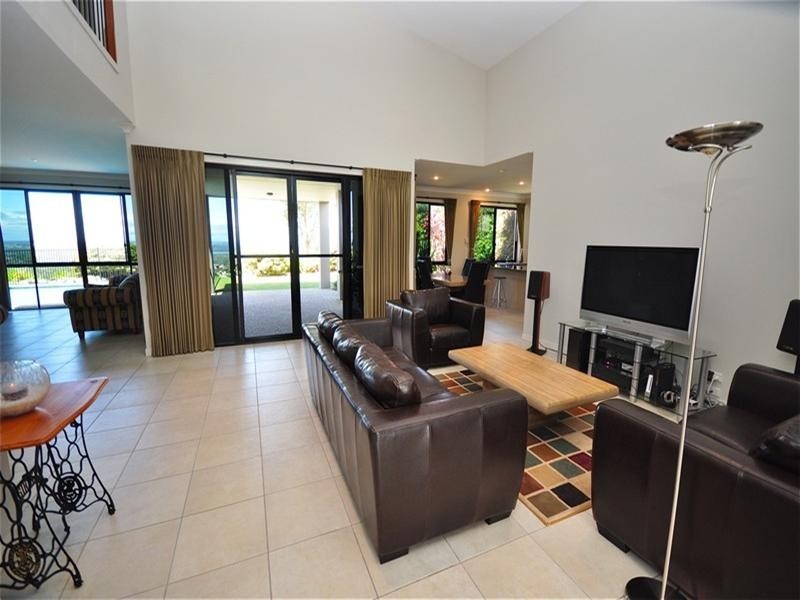 41 Hillary Circuit, Pacific Pines QLD 4211