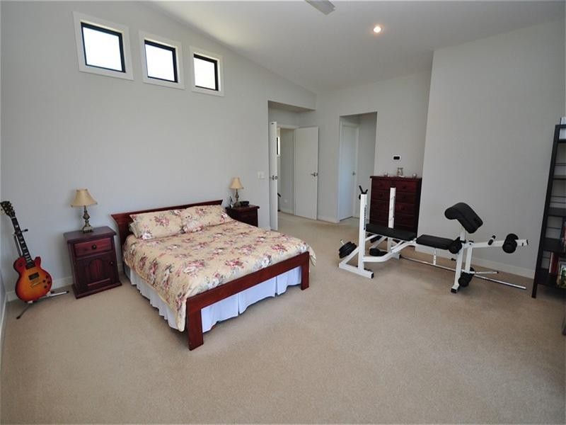 41 Hillary Circuit, Pacific Pines QLD 4211