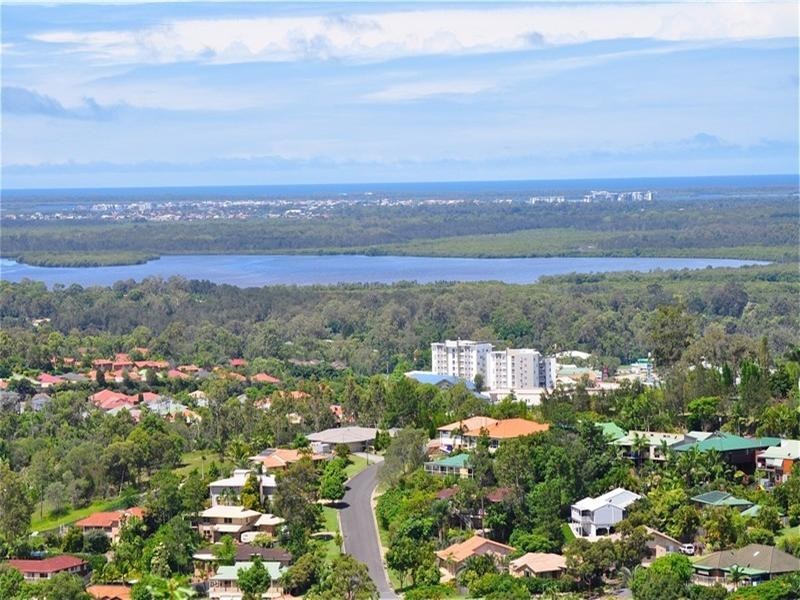 41 Hillary Circuit, Pacific Pines QLD 4211