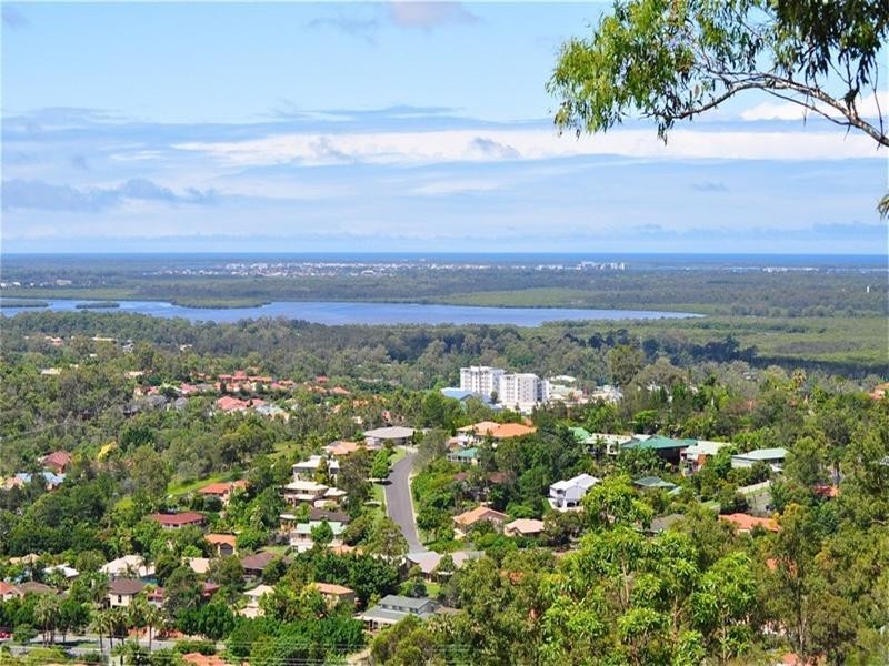 41 Hillary Circuit, Pacific Pines QLD 4211