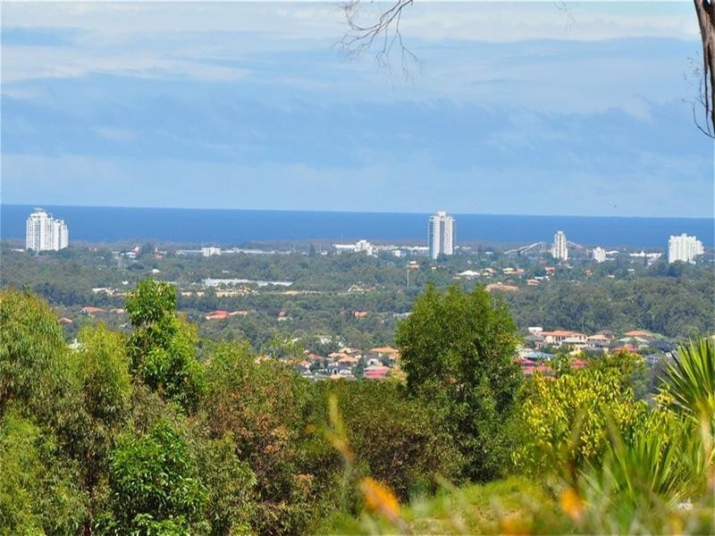 41 Hillary Circuit, Pacific Pines QLD 4211