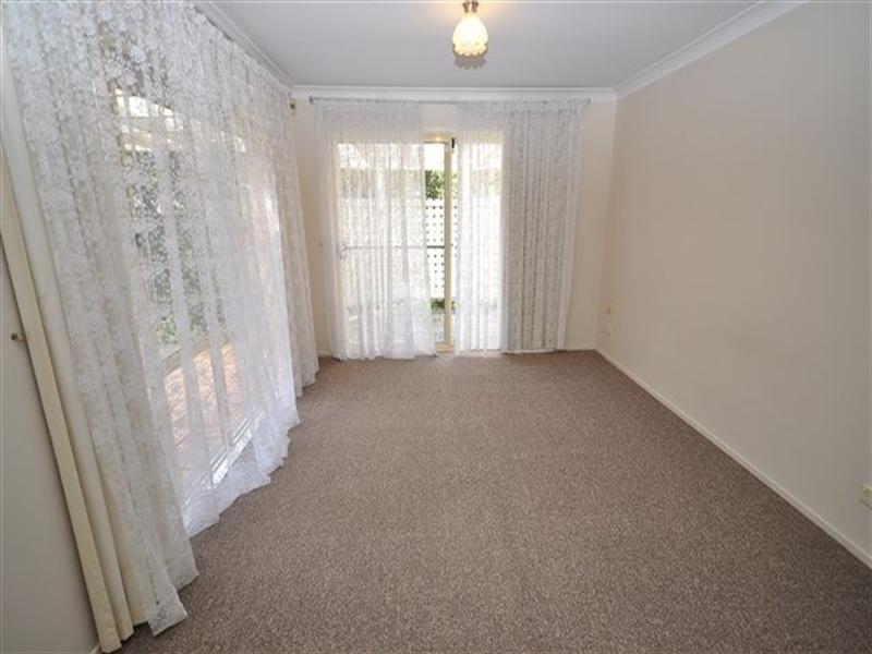 8 Mansfield Court, Parkwood QLD 4214