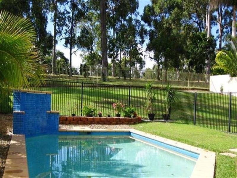 11 Chichester Drive, Arundel QLD 4214