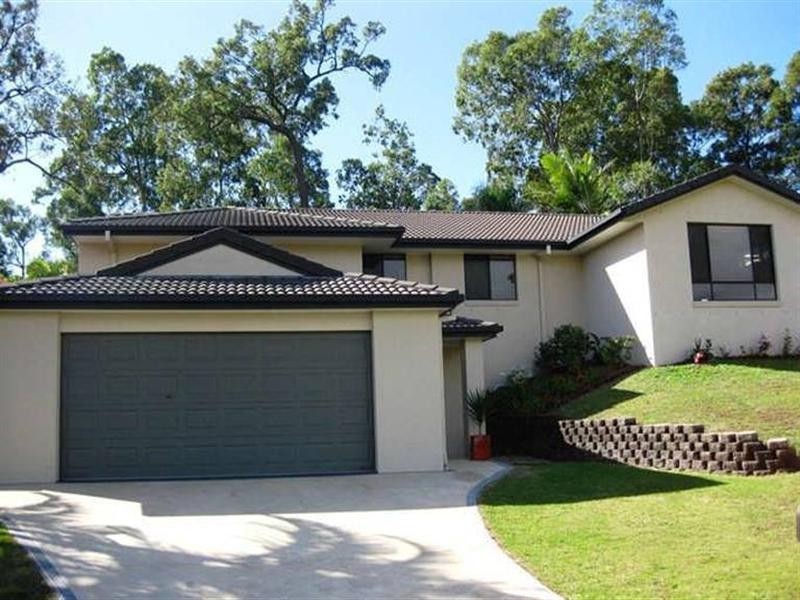 11 Chichester Drive, Arundel QLD 4214