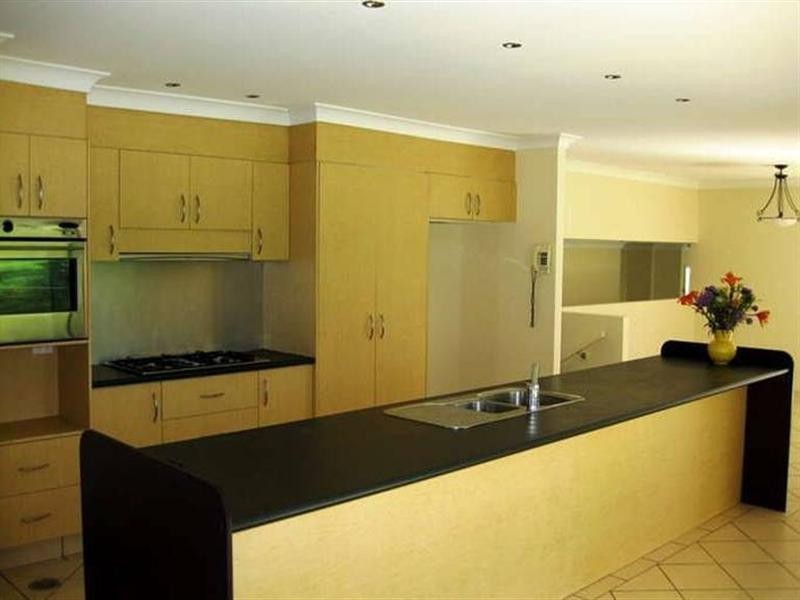 11 Chichester Drive, Arundel QLD 4214