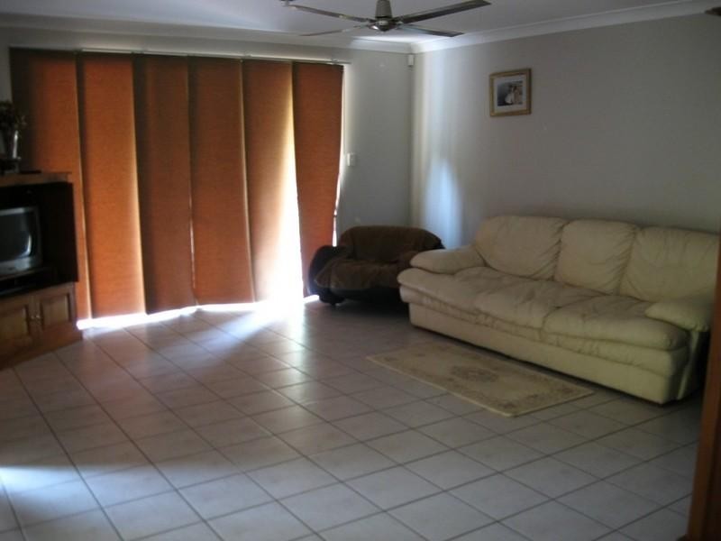 23 Tee Trees Boulevard, Arundel QLD 4214