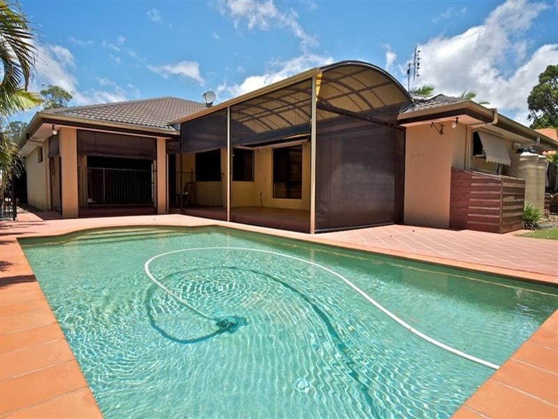 26 Petworth Court, Arundel QLD 4214