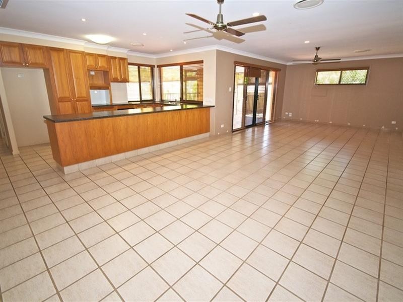 26 Petworth Court, Arundel QLD 4214