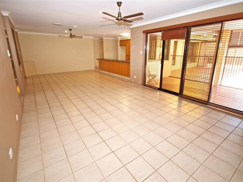 26 Petworth Court, Arundel QLD 4214