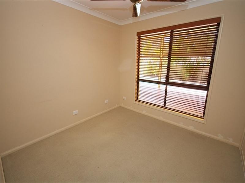26 Petworth Court, Arundel QLD 4214