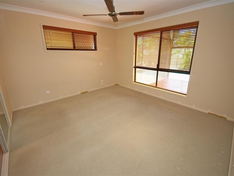 26 Petworth Court, Arundel QLD 4214
