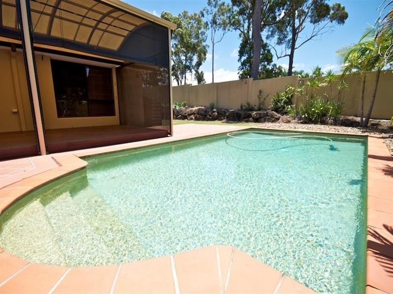 26 Petworth Court, Arundel QLD 4214