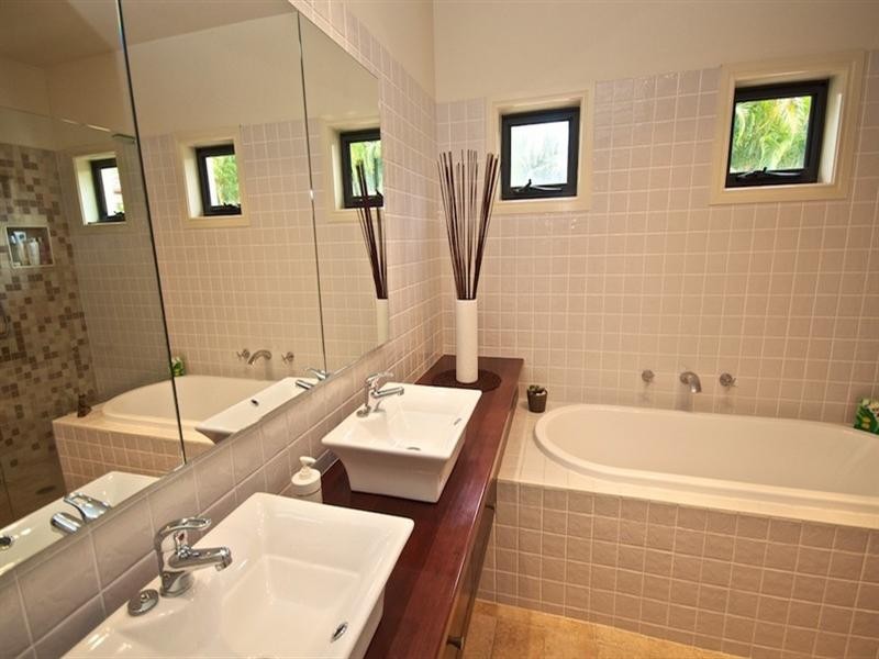 5 Wepham Court, Arundel QLD 4214