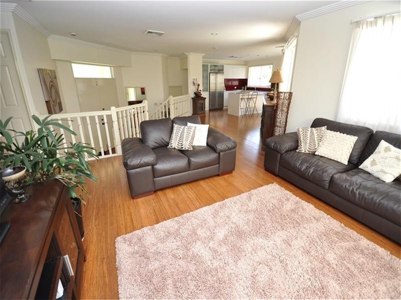 49 Chichester Drive, Arundel QLD 4214