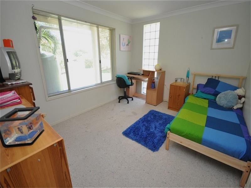 49 Chichester Drive, Arundel QLD 4214