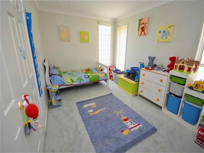 49 Chichester Drive, Arundel QLD 4214