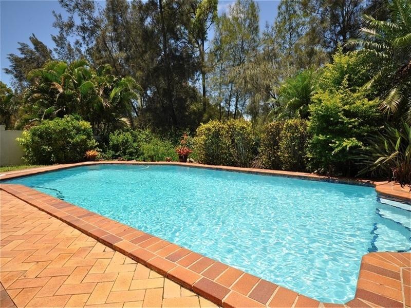 49 Chichester Drive, Arundel QLD 4214