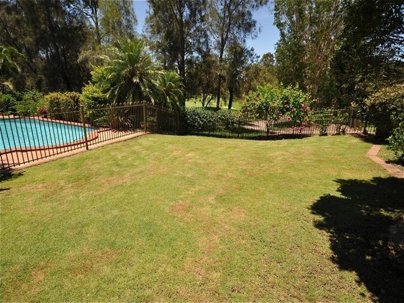49 Chichester Drive, Arundel QLD 4214