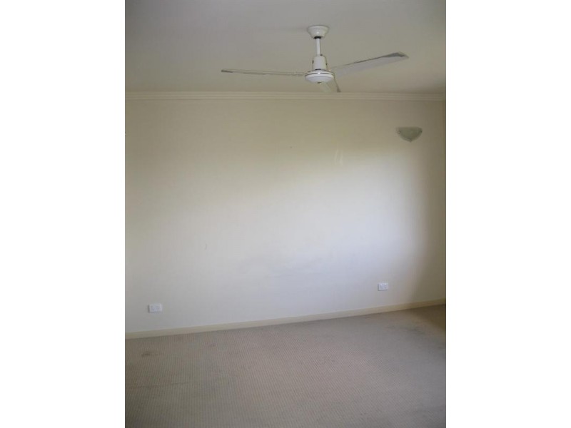 2/18 Norfolk Avenue, Surfers Paradise QLD 4217