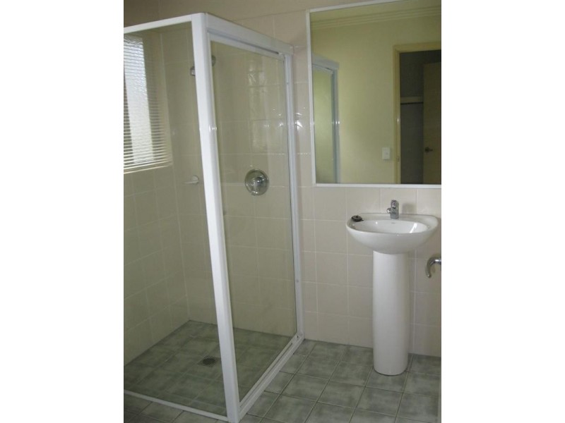 2/18 Norfolk Avenue, Surfers Paradise QLD 4217