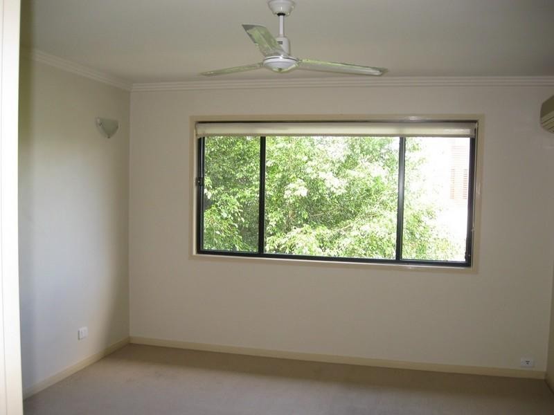 2/18 Norfolk Avenue, Surfers Paradise QLD 4217