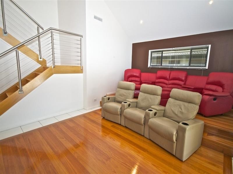 21 Regatta Avenue, Oxenford QLD 4210