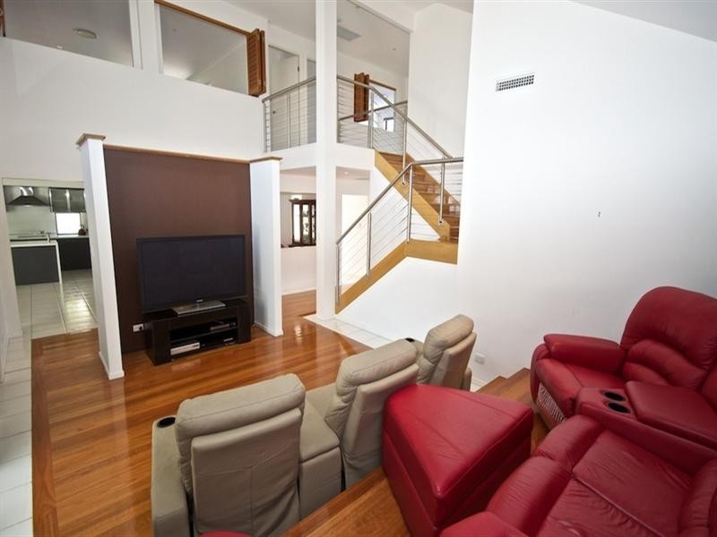 21 Regatta Avenue, Oxenford QLD 4210