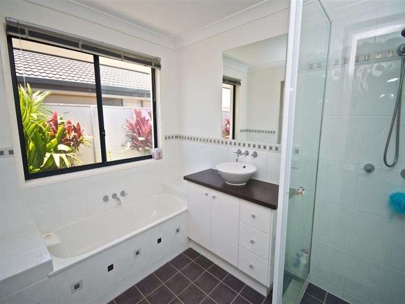 21 Regatta Avenue, Oxenford QLD 4210