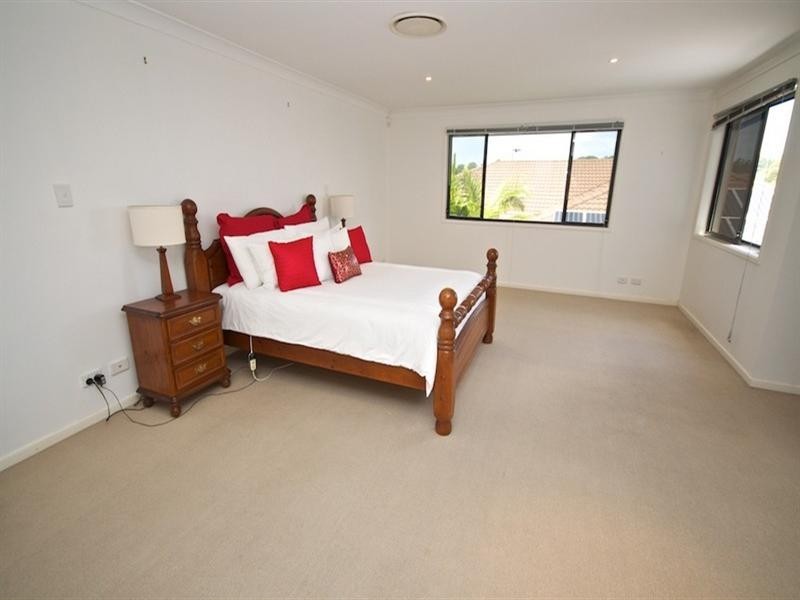 21 Regatta Avenue, Oxenford QLD 4210