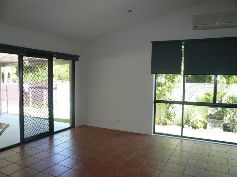 13 Portreeves Place, Arundel QLD 4214