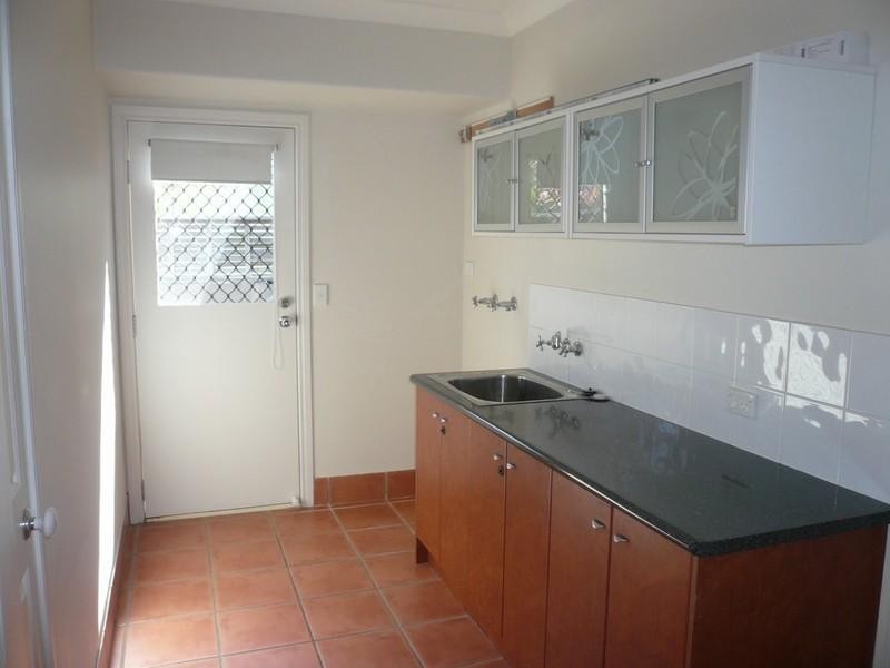 13 Portreeves Place, Arundel QLD 4214