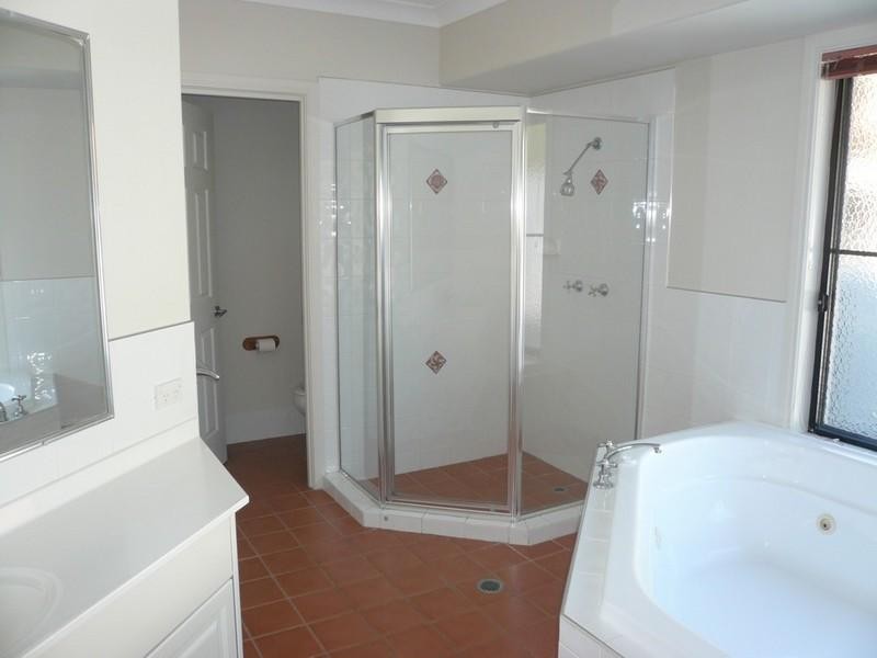 13 Portreeves Place, Arundel QLD 4214