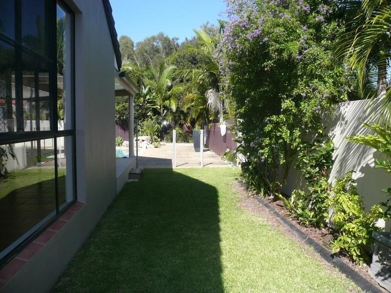 13 Portreeves Place, Arundel QLD 4214