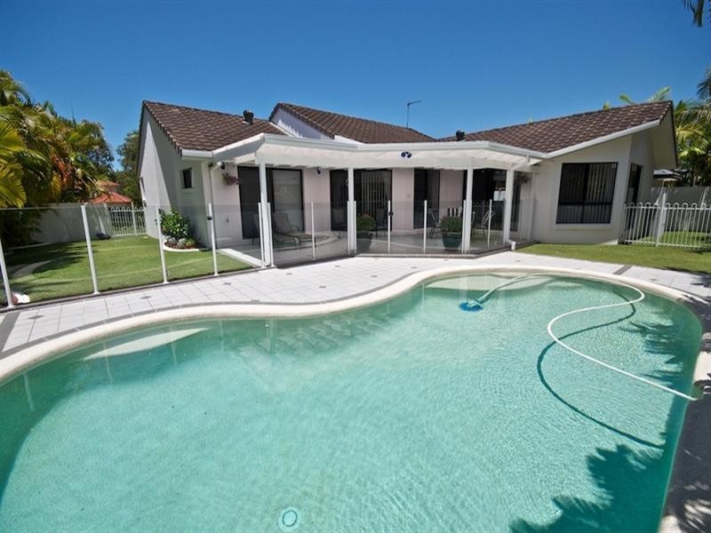 27 Fitzalan Circuit, Arundel QLD 4214
