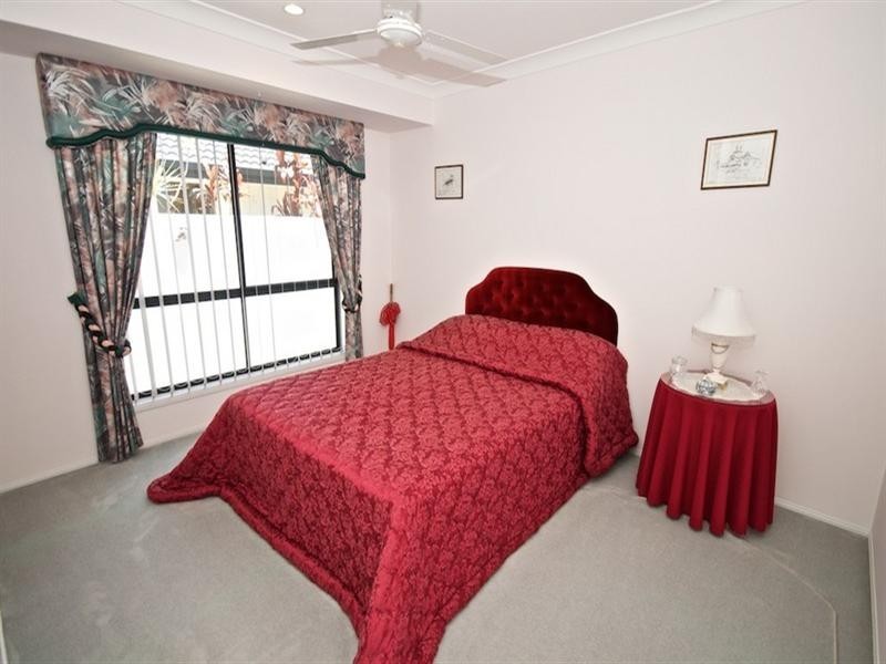 27 Fitzalan Circuit, Arundel QLD 4214
