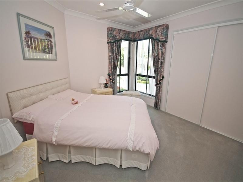 27 Fitzalan Circuit, Arundel QLD 4214