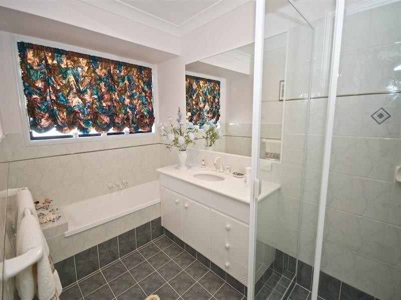 27 Fitzalan Circuit, Arundel QLD 4214