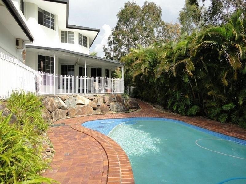 7 Cherry Alder Court, Arundel QLD 4214