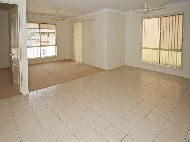 70 Tee Trees Boulevard, Arundel QLD 4214
