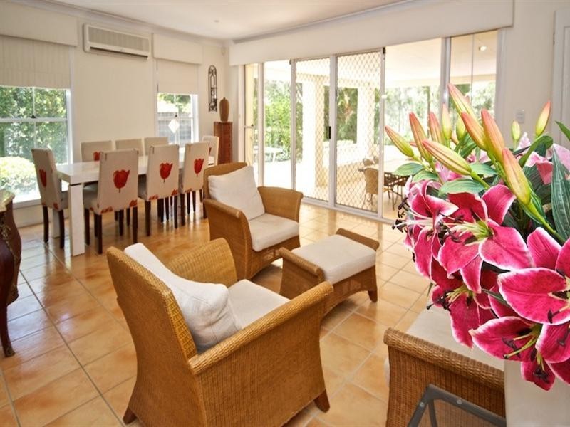 71 Chichester Drive, Arundel QLD 4214