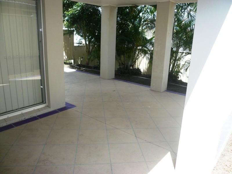 64 Tee Trees Boulevard, Arundel QLD 4214